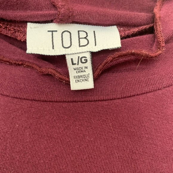 Burgundy TOBI crop turtleneck top - Picture 2 of 2